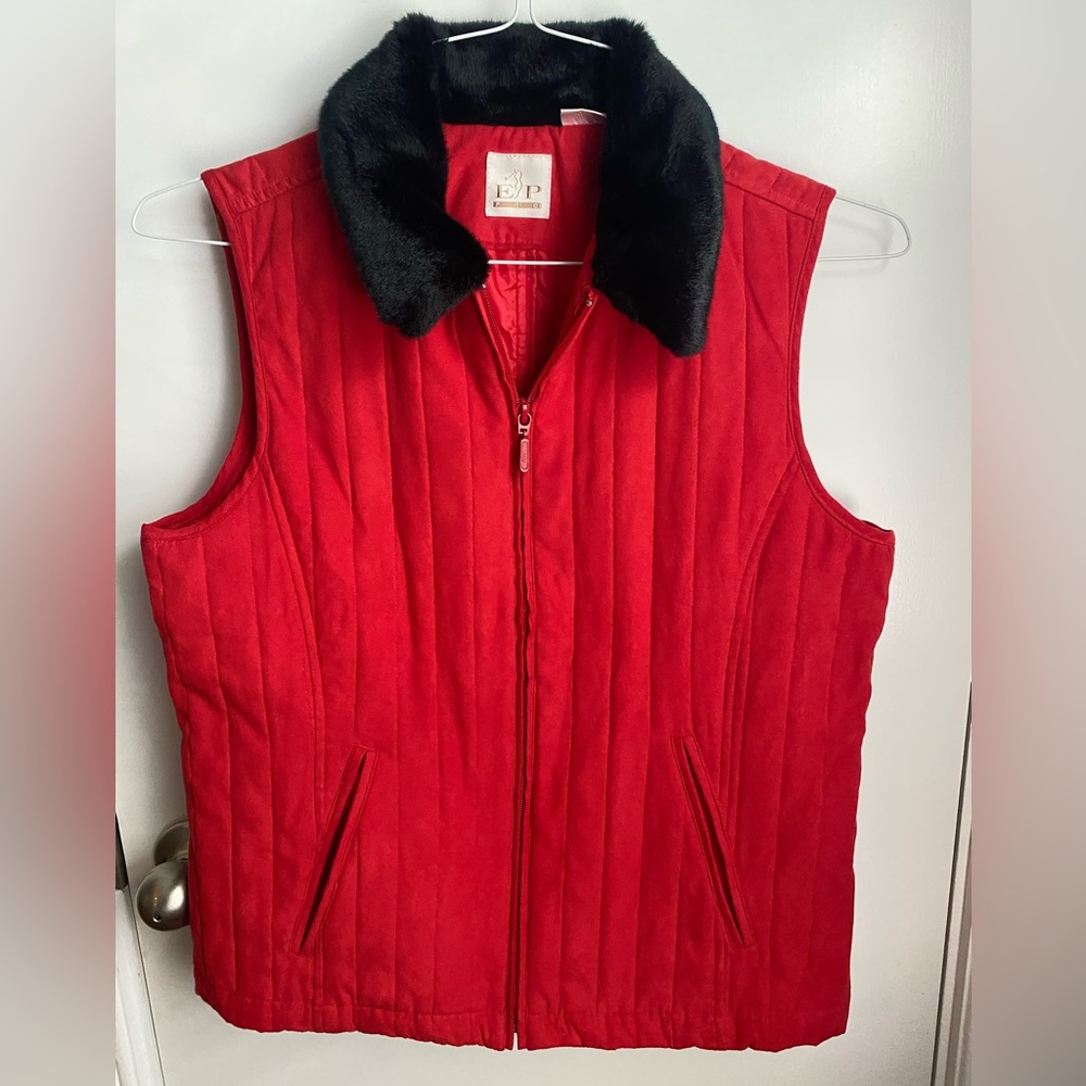 EP Pro Vertical Quilted Vest with faux fur collar